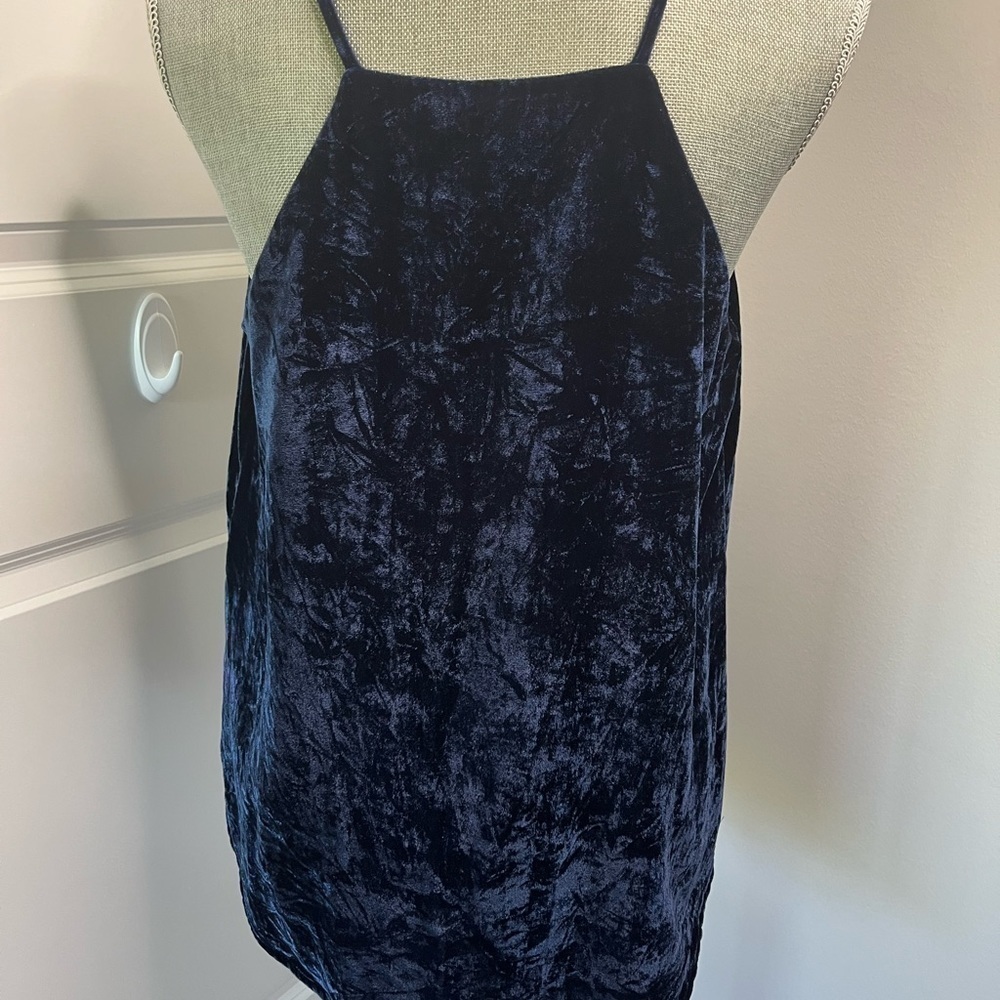 Loft Navy Blue Velour Tank Size M NWOT - Picture 2 of 4